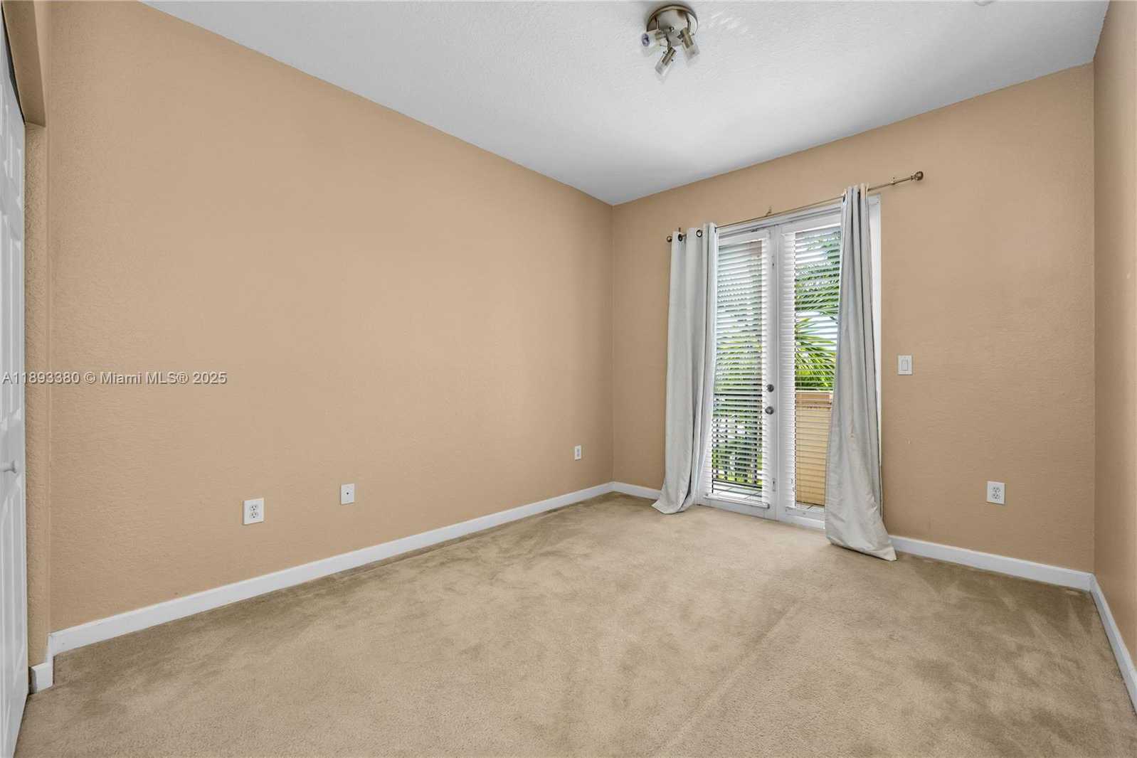 Small Image of 13334 SOUTH WEST 128TH PATH, Miami Number 21