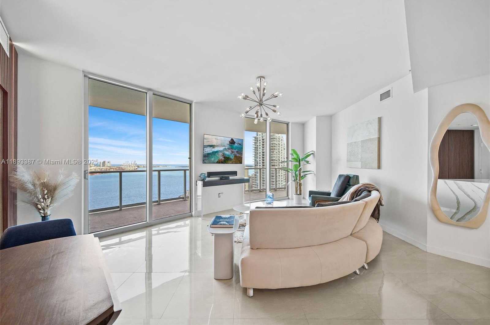 Small Image of 300 SOUTH BISCAYNE BLVD #2610, Miami Number 3