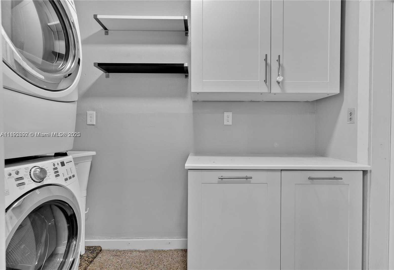 Small Image of 174 NORTH EAST 211 #1, North Miami Number 14