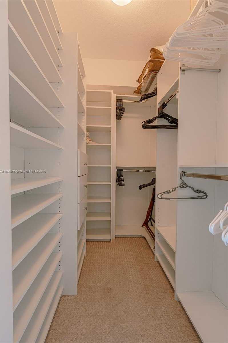 Small Image of 325 SOUTH BISCAYNE BLVD #2119, Miami Number 11