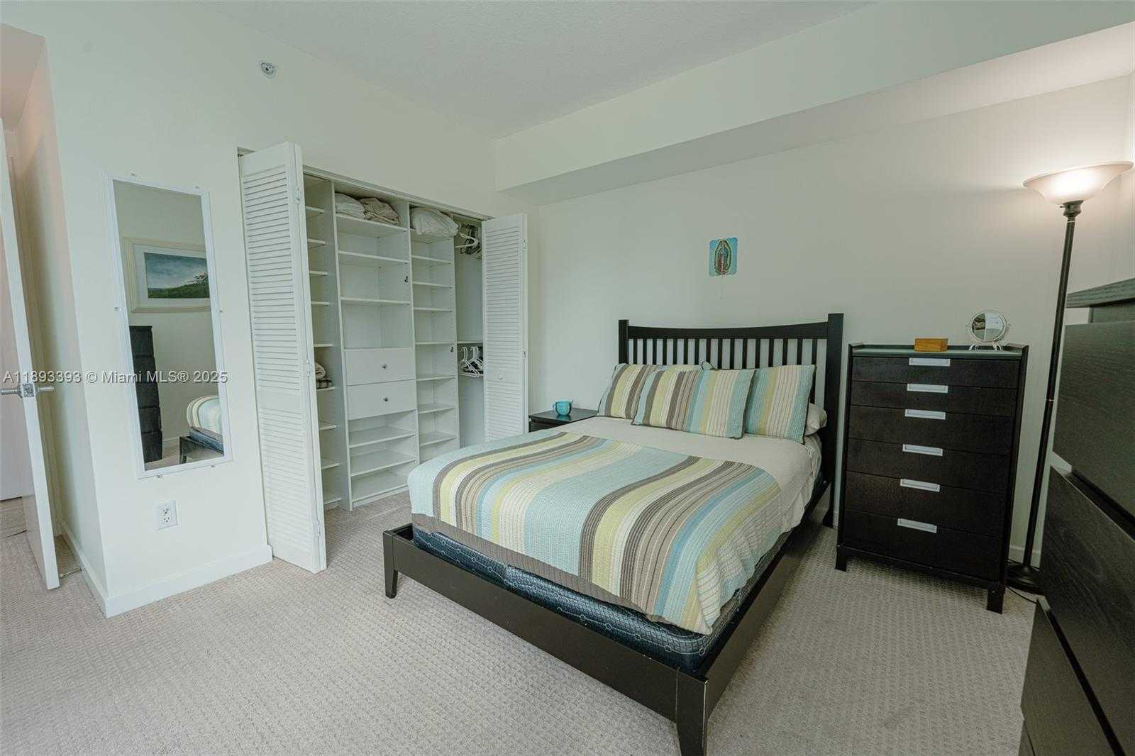 Small Image of 325 SOUTH BISCAYNE BLVD #2119, Miami Number 13