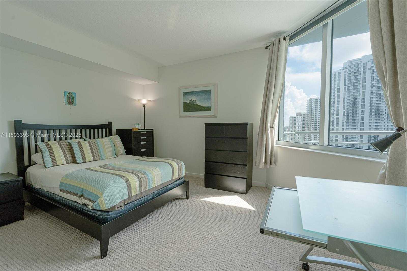 Small Image of 325 SOUTH BISCAYNE BLVD #2119, Miami Number 14
