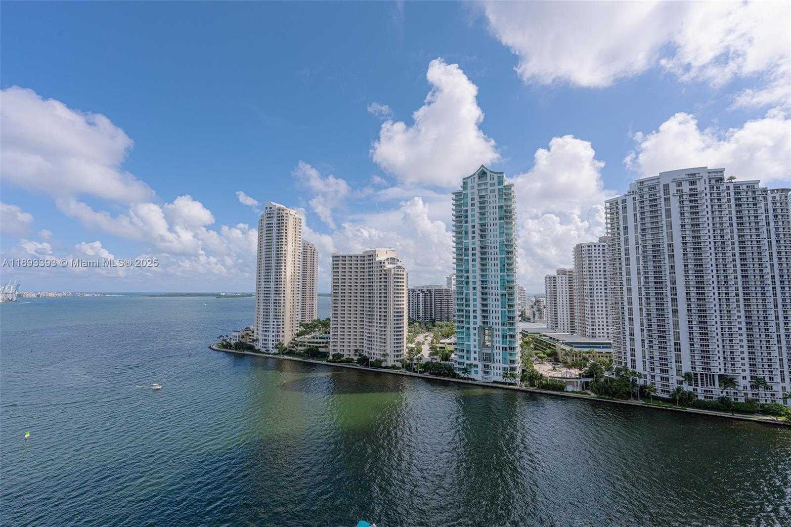 Small Image of 325 SOUTH BISCAYNE BLVD #2119, Miami Number 3