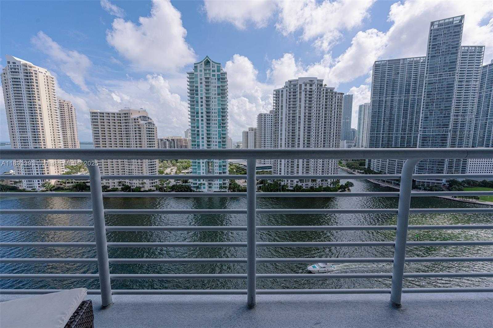 Small Image of 325 SOUTH BISCAYNE BLVD #2119, Miami Number 4