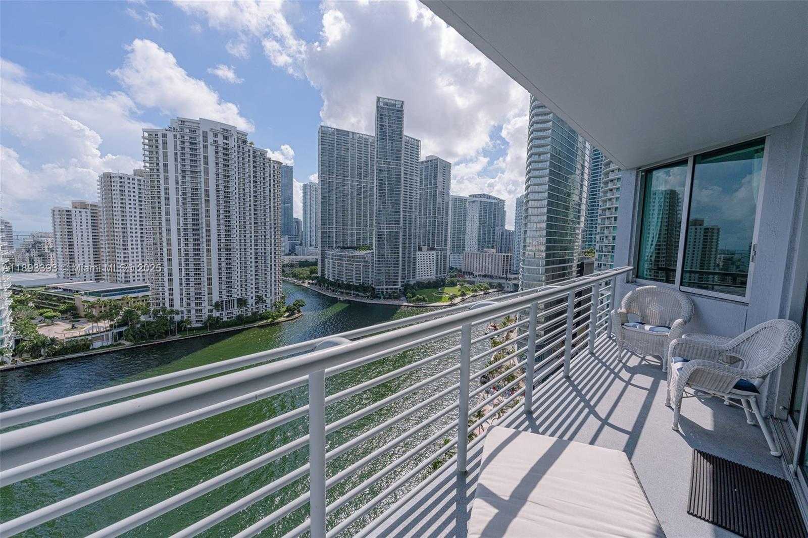 Small Image of 325 SOUTH BISCAYNE BLVD #2119, Miami Number 6