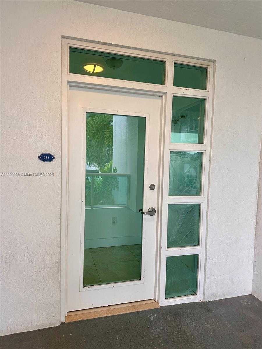 Small Image of 7918 HARBOR ISLAND DR #311, North Bay Village Number 4