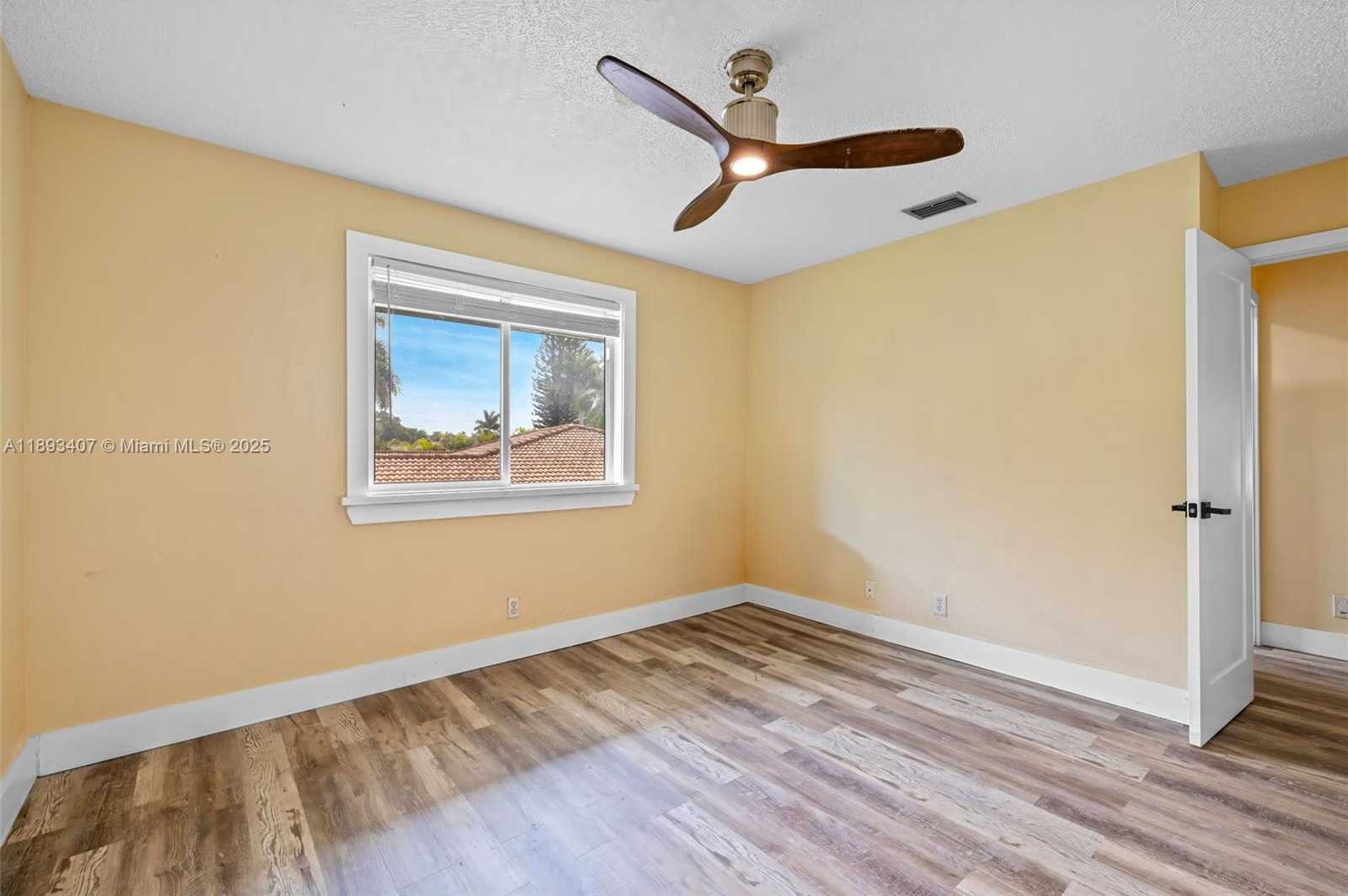 Small Image of 16530 ROYAL POINCIANA CT, Weston Number 27