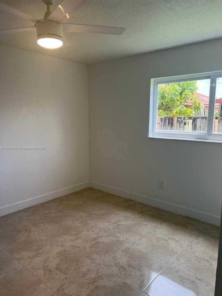 Small Image of 2670 WEST 76TH ST #101, Hialeah Number 22