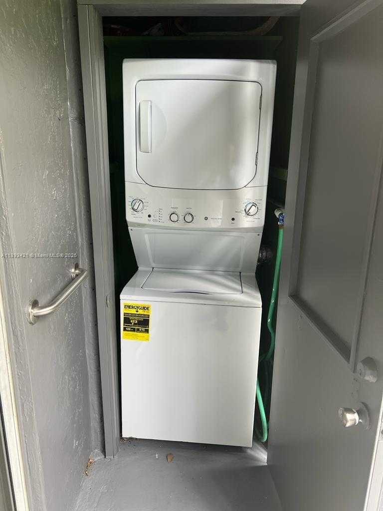 Small Image of 2670 WEST 76TH ST #101, Hialeah Number 28