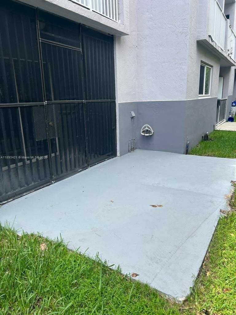 Small Image of 2670 WEST 76TH ST #101, Hialeah Number 31