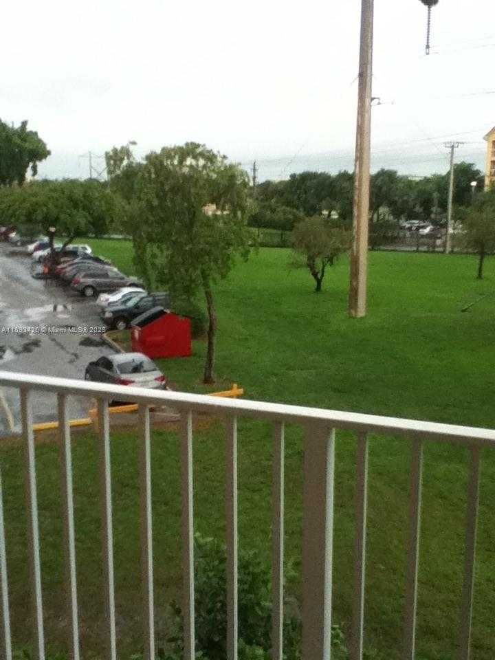 Small Image of 4920 NORTH WEST 79TH AVE #307, Doral Number 10