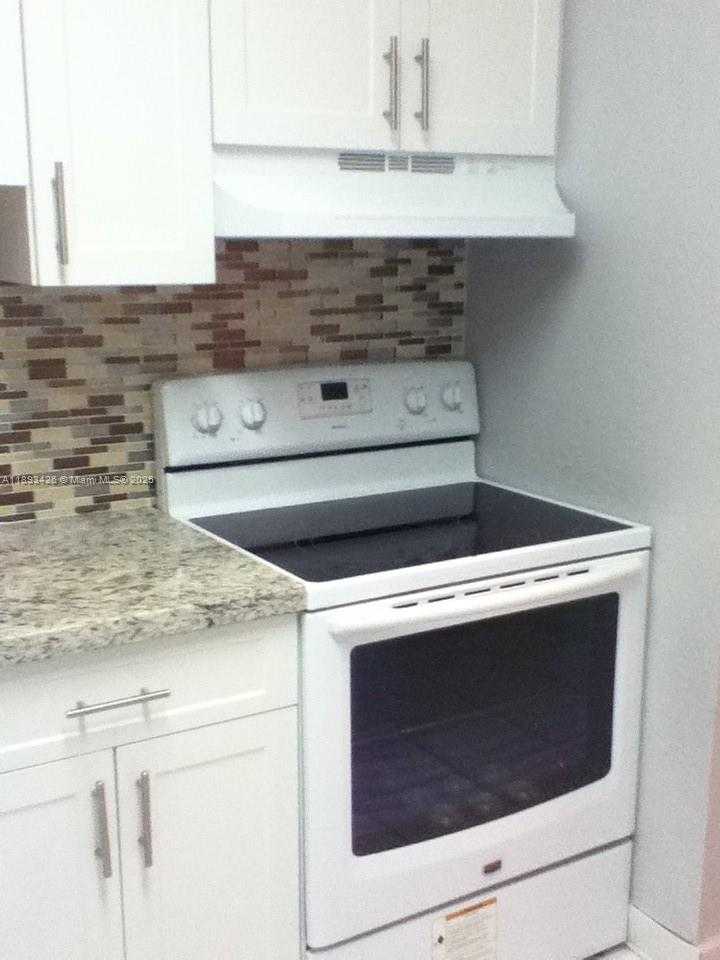 Small Image of 4920 NORTH WEST 79TH AVE #307, Doral Number 2