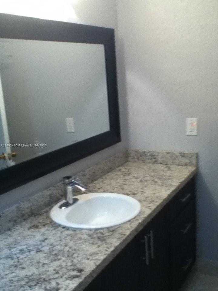 Small Image of 4920 NORTH WEST 79TH AVE #307, Doral Number 8