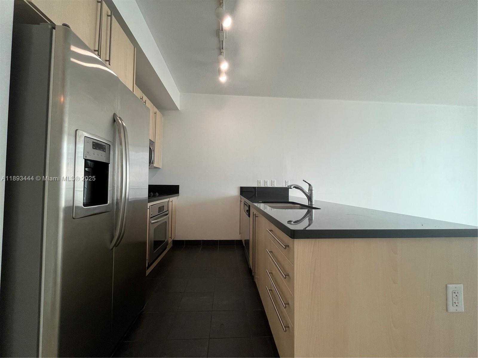Small Image of 79 SOUTH WEST 12TH ST #2808-S, Miami Number 3