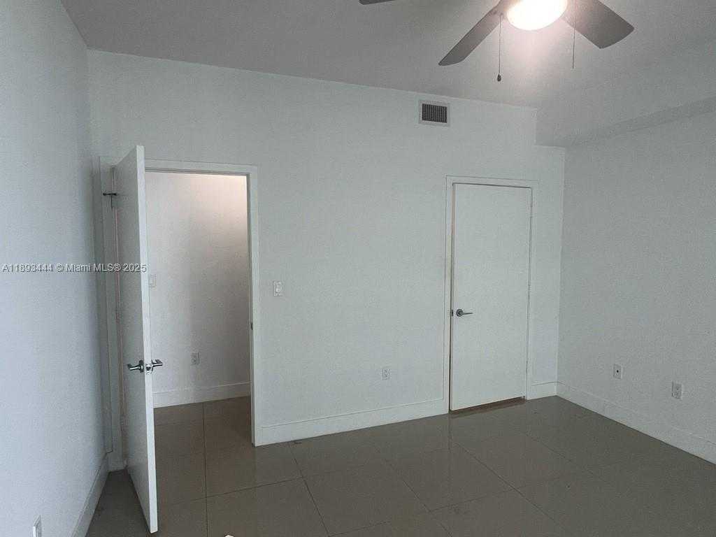 Small Image of 79 SOUTH WEST 12TH ST #2808-S, Miami Number 7