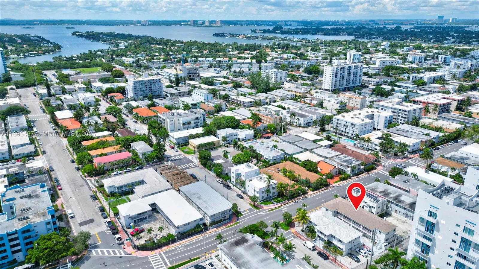 Small Image of 7611 HARDING AVE #8, Miami Beach Number 3
