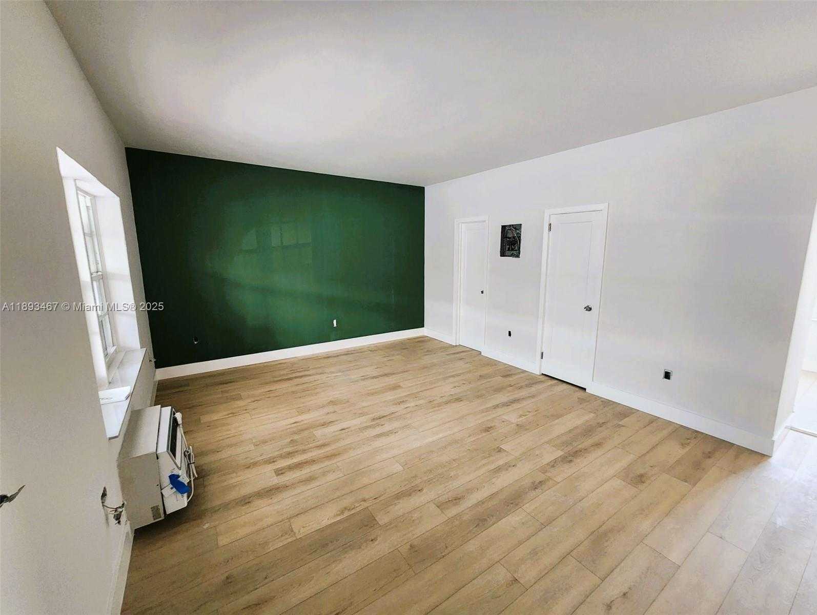 Small Image of 7611 HARDING AVE #8, Miami Beach Number 8