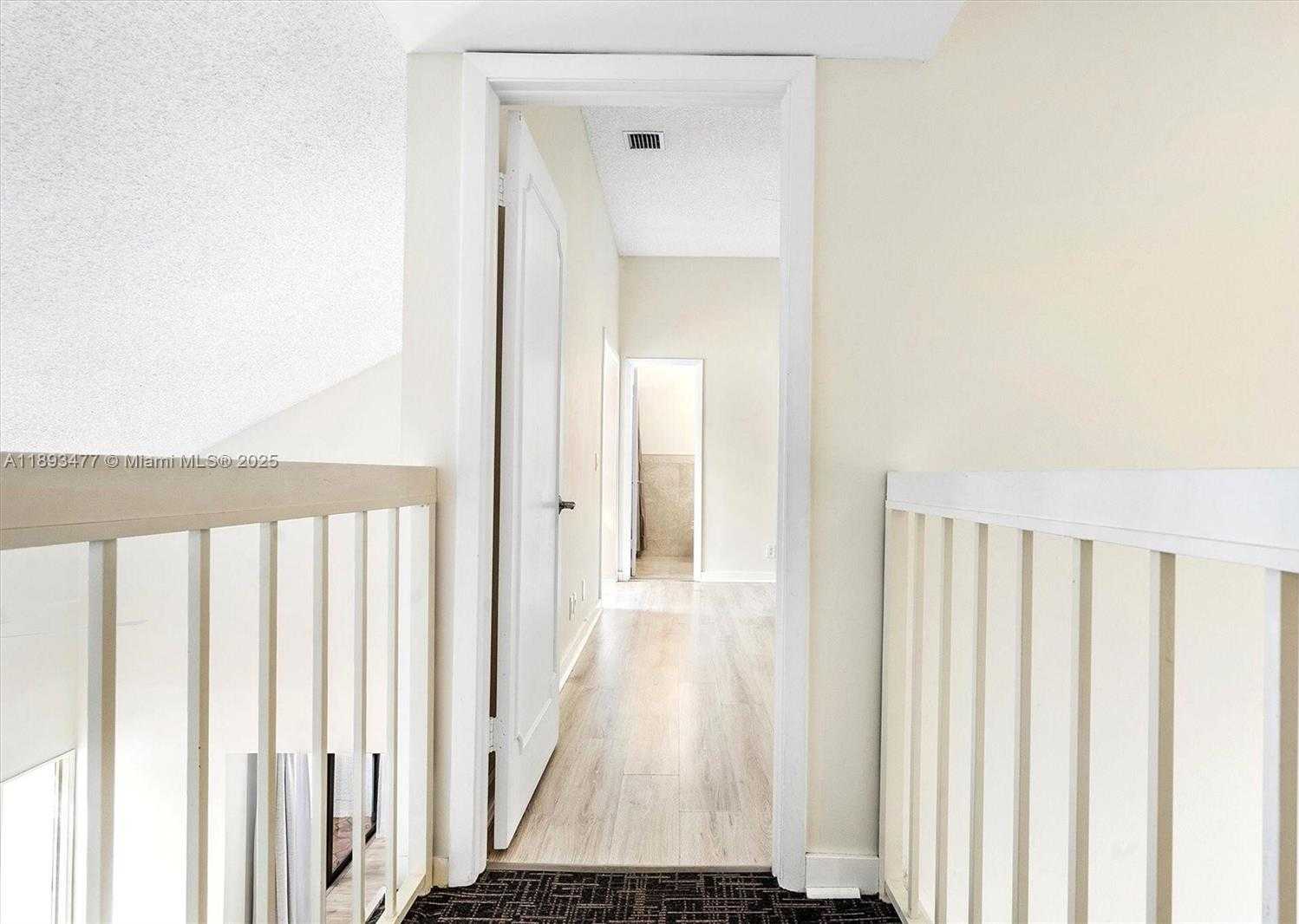 Small Image of 20937 BAY CT #115, Aventura Number 18
