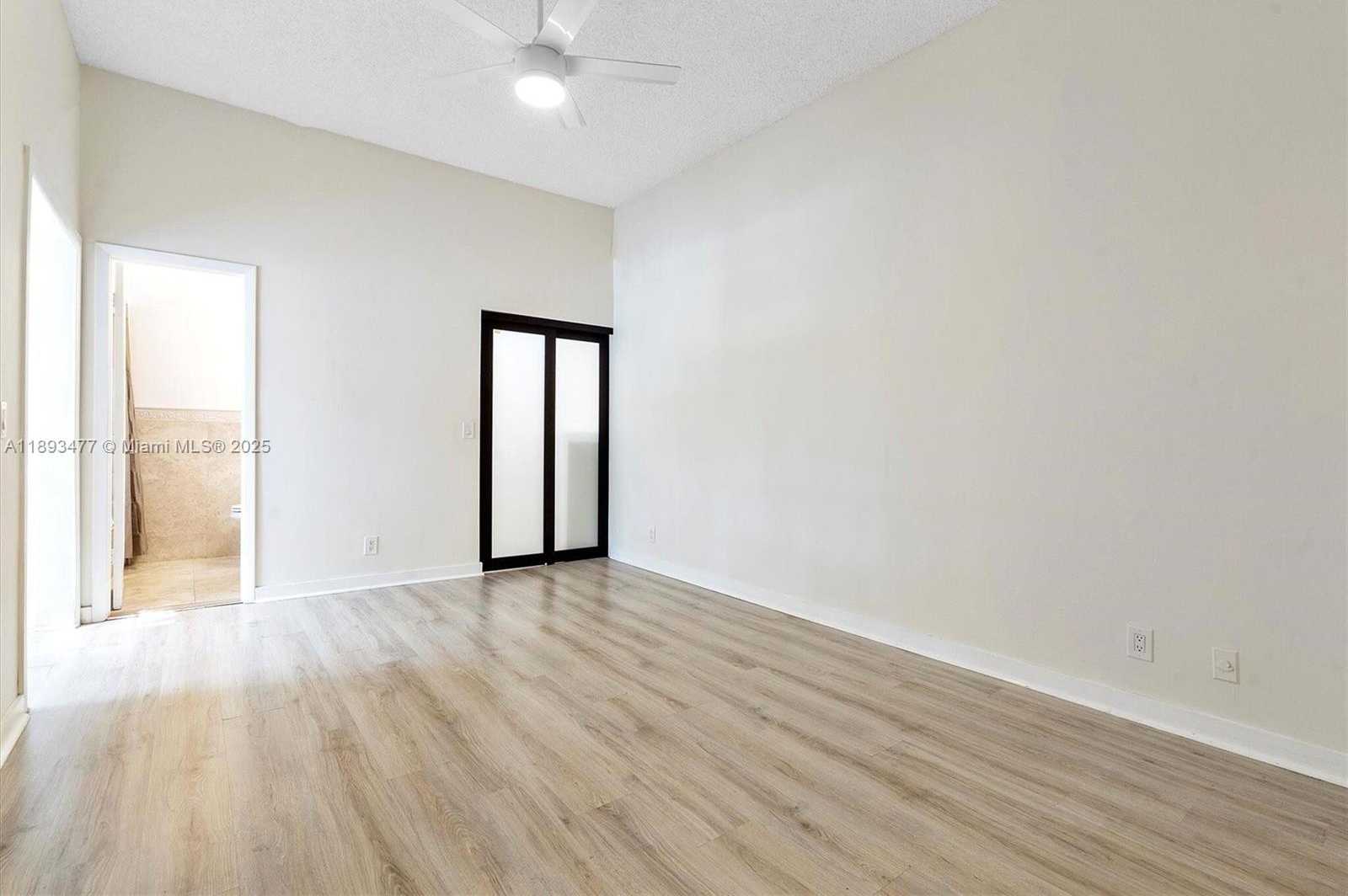 Small Image of 20937 BAY CT #115, Aventura Number 20