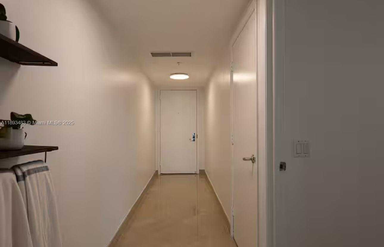 Small Image of 41 SOUTH EAST 5TH ST #1905, Miami Number 23