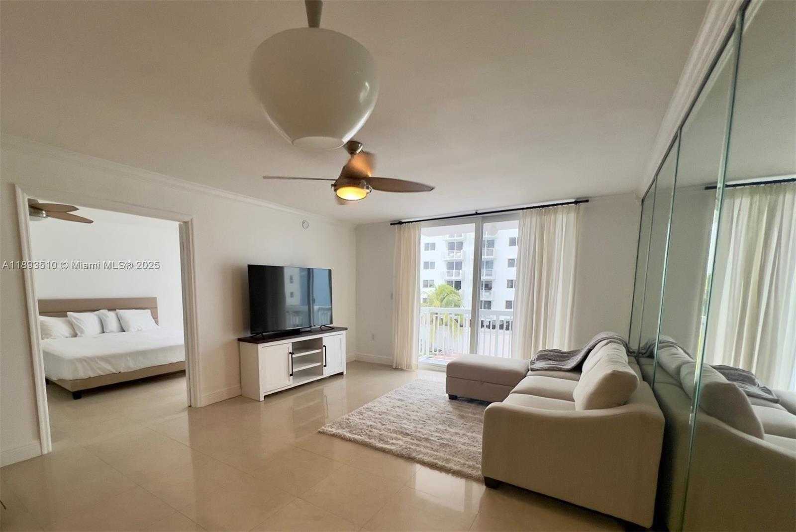Small Image of 401 OCEAN DR #311, Miami Beach Number 5