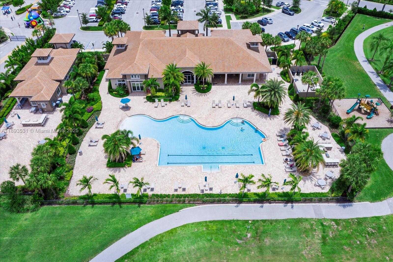 Small Image of 1240 EUCALYPTUS DR #1, Hollywood Number 20