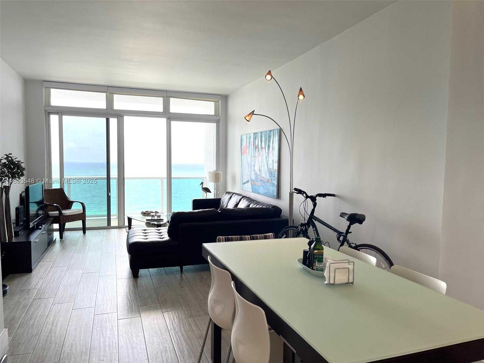 Small Image of 100 BAYVIEW DR #PH08, Sunny Isles Beach Number 13