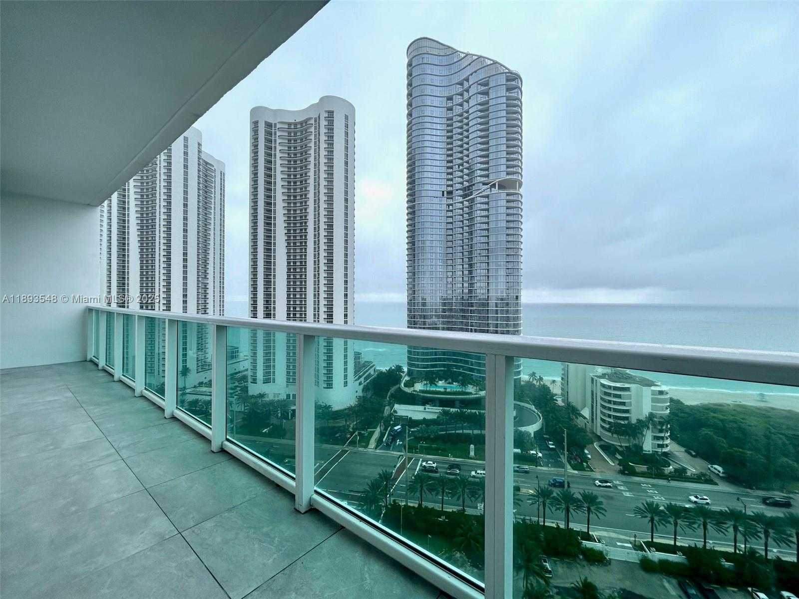 Small Image of 100 BAYVIEW DR #PH08, Sunny Isles Beach Number 3