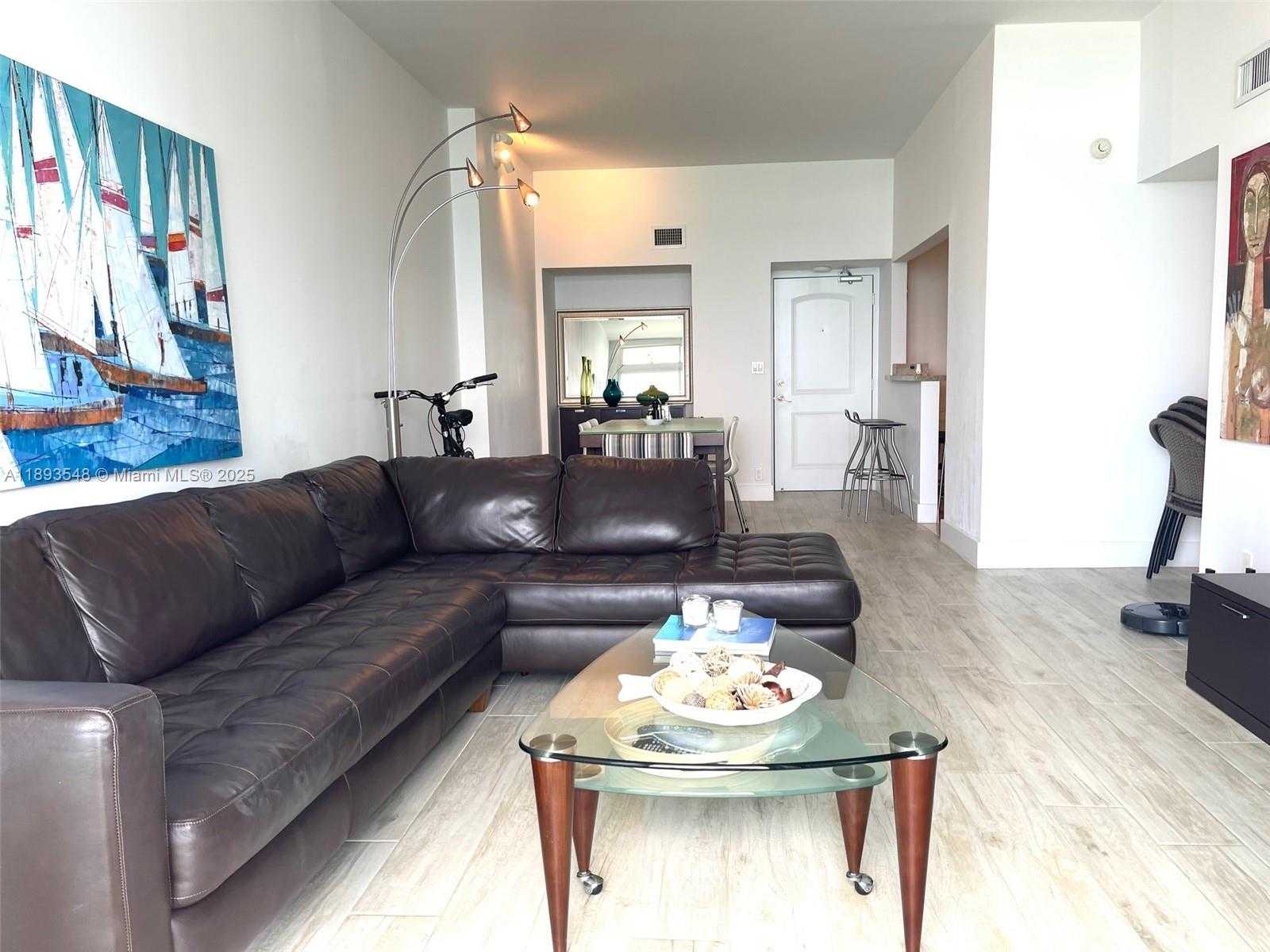 Small Image of 100 BAYVIEW DR #PH08, Sunny Isles Beach Number 7