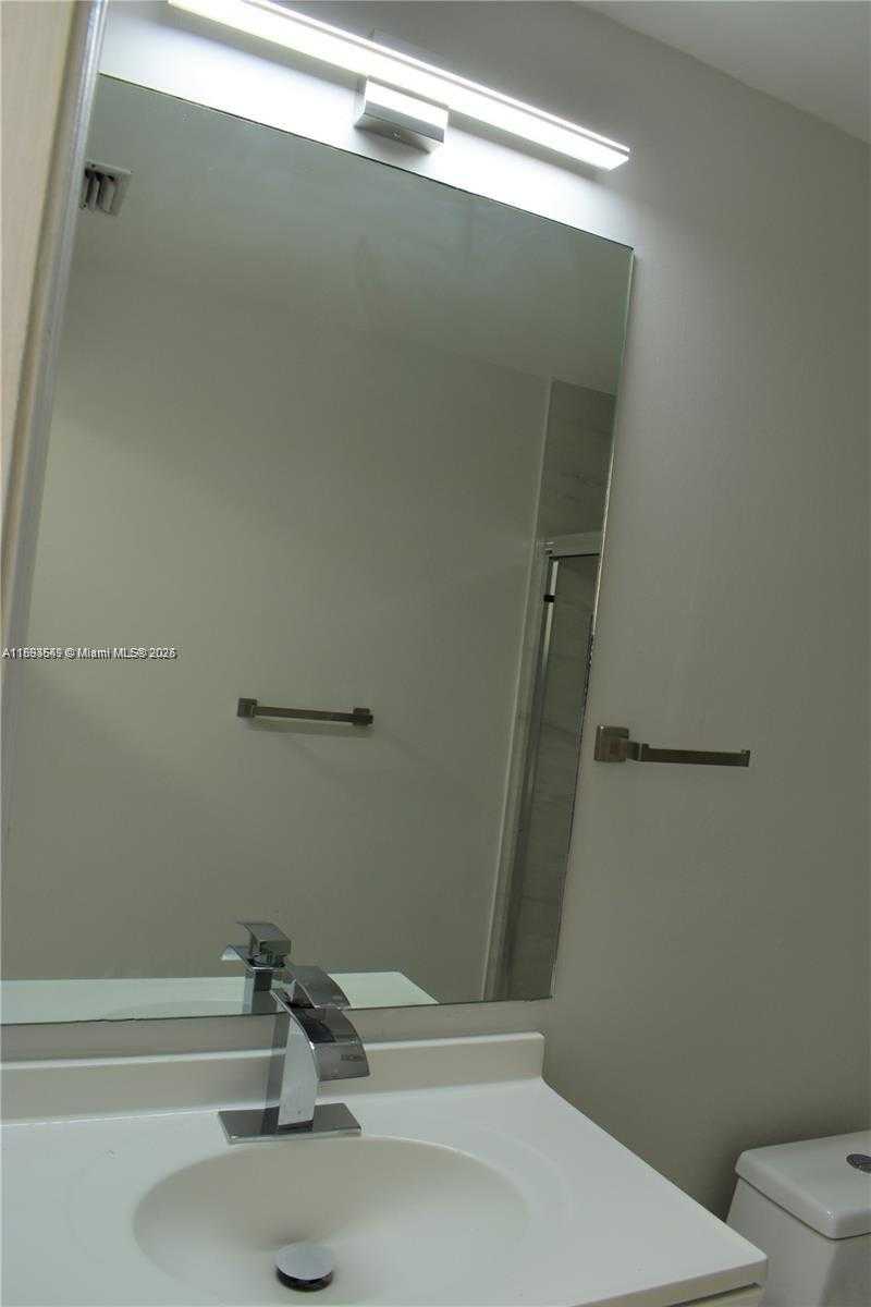 Small Image of 6540 NORTH WEST 114TH AVE #1401, Doral Number 19