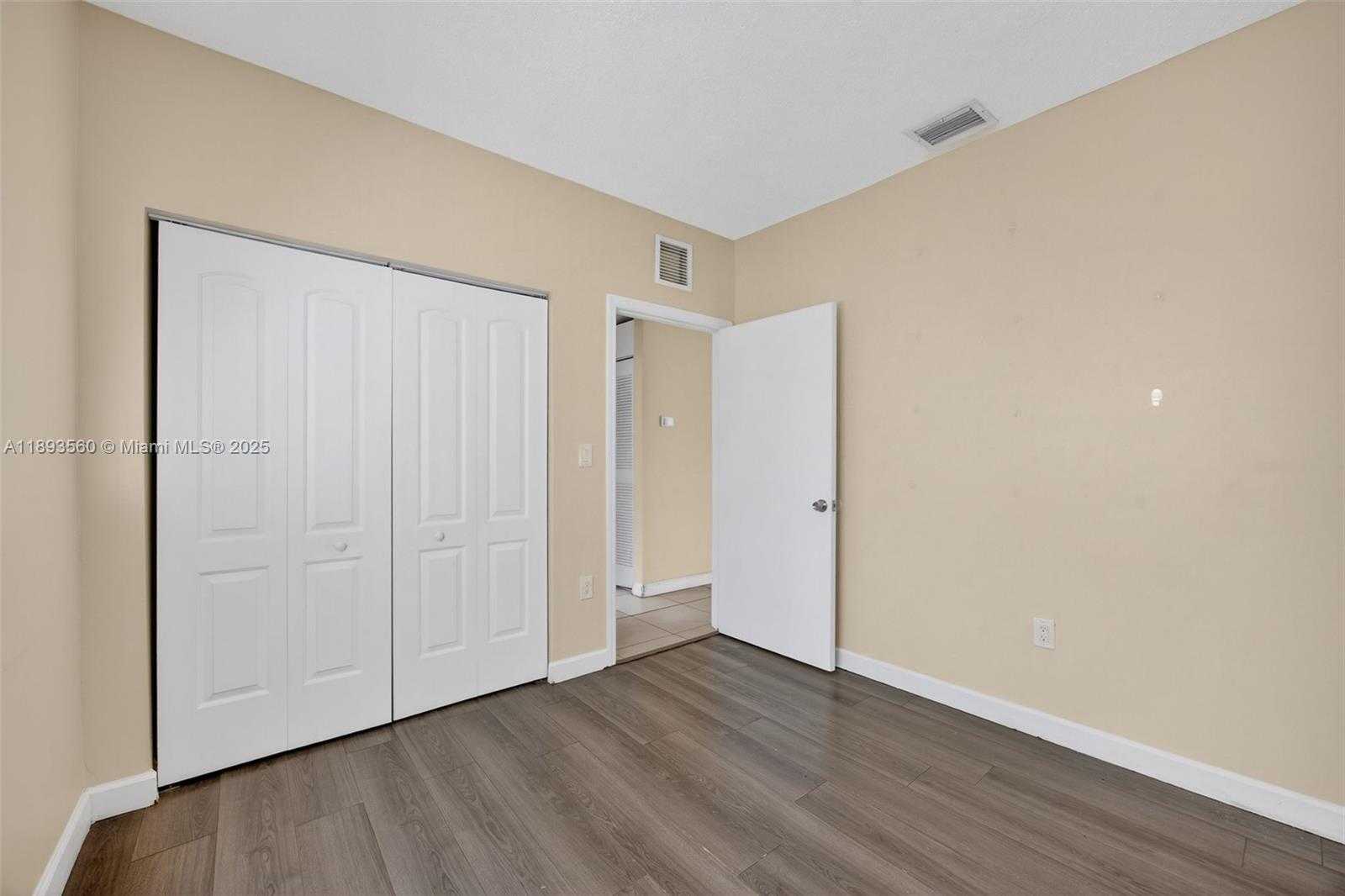 Small Image of 4281 NORTH EAST 16TH ST, Homestead Number 20