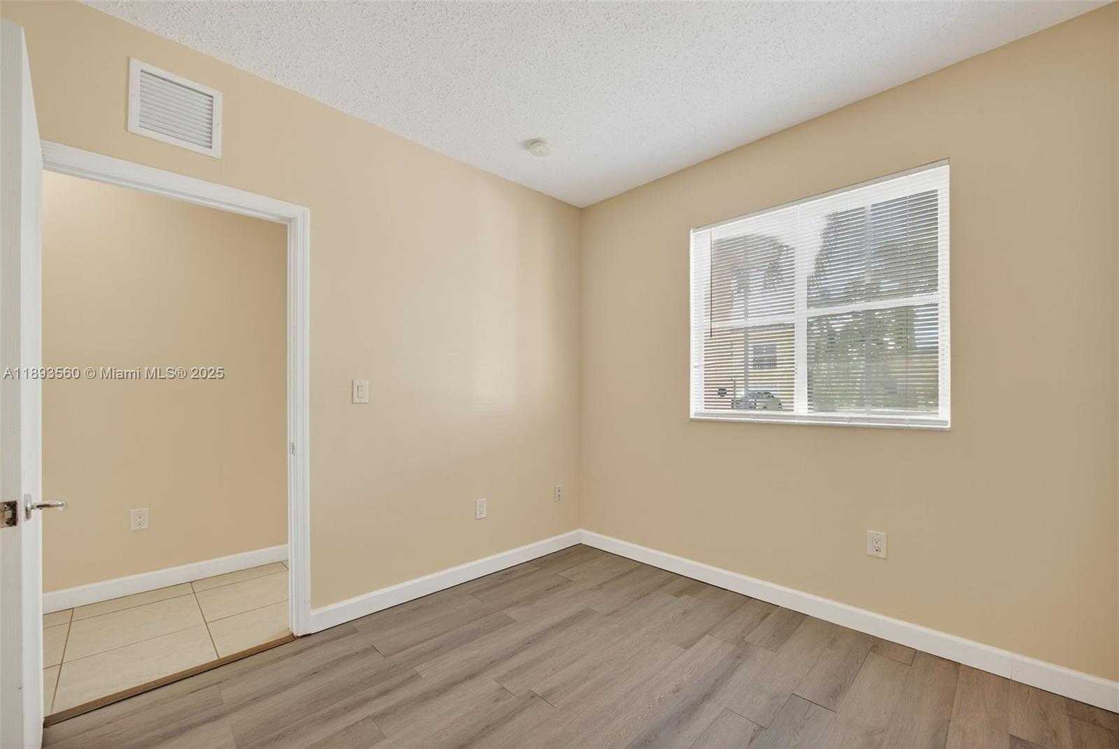Small Image of 4281 NORTH EAST 16TH ST, Homestead Number 25