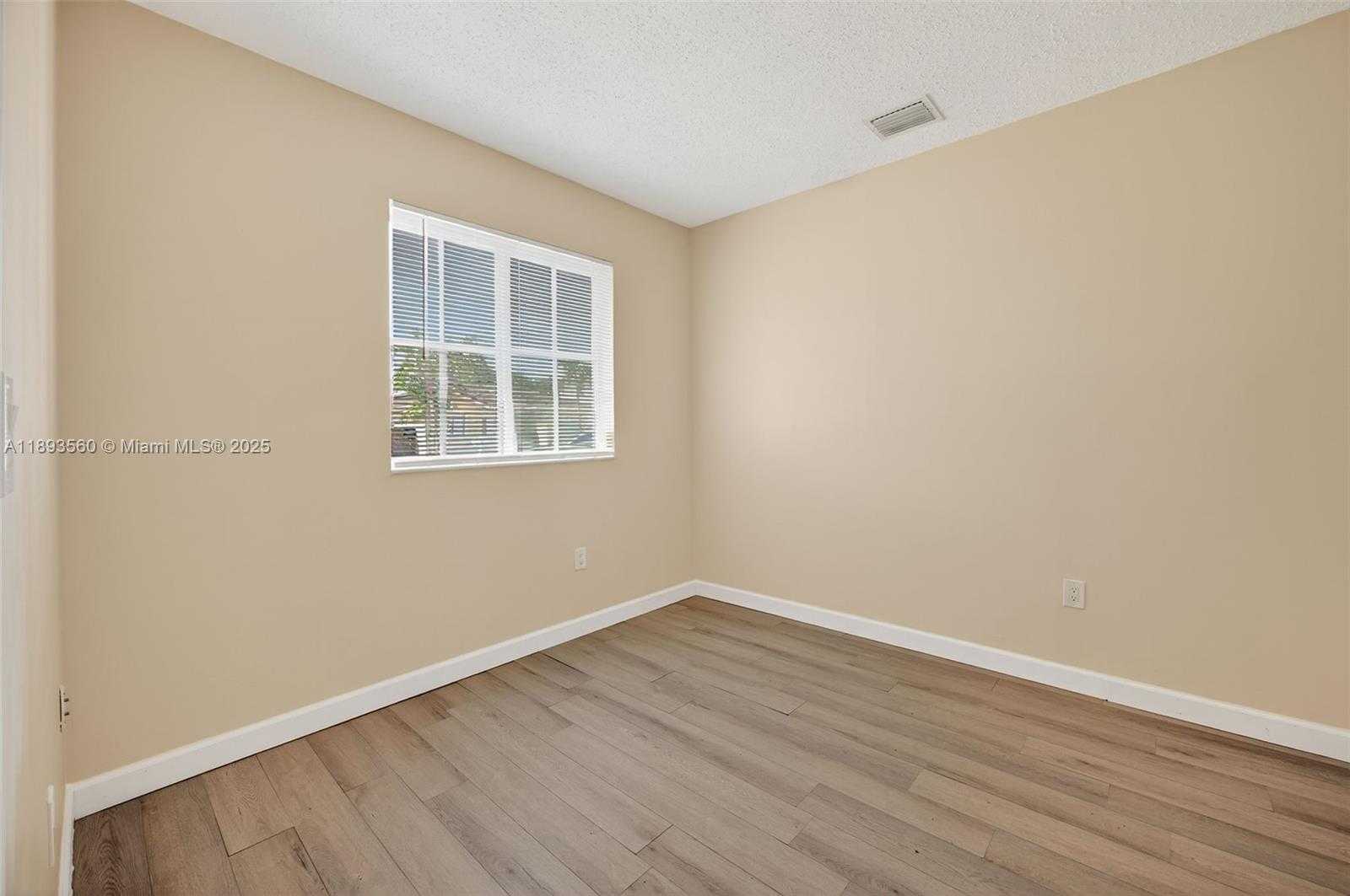 Small Image of 4281 NORTH EAST 16TH ST, Homestead Number 26