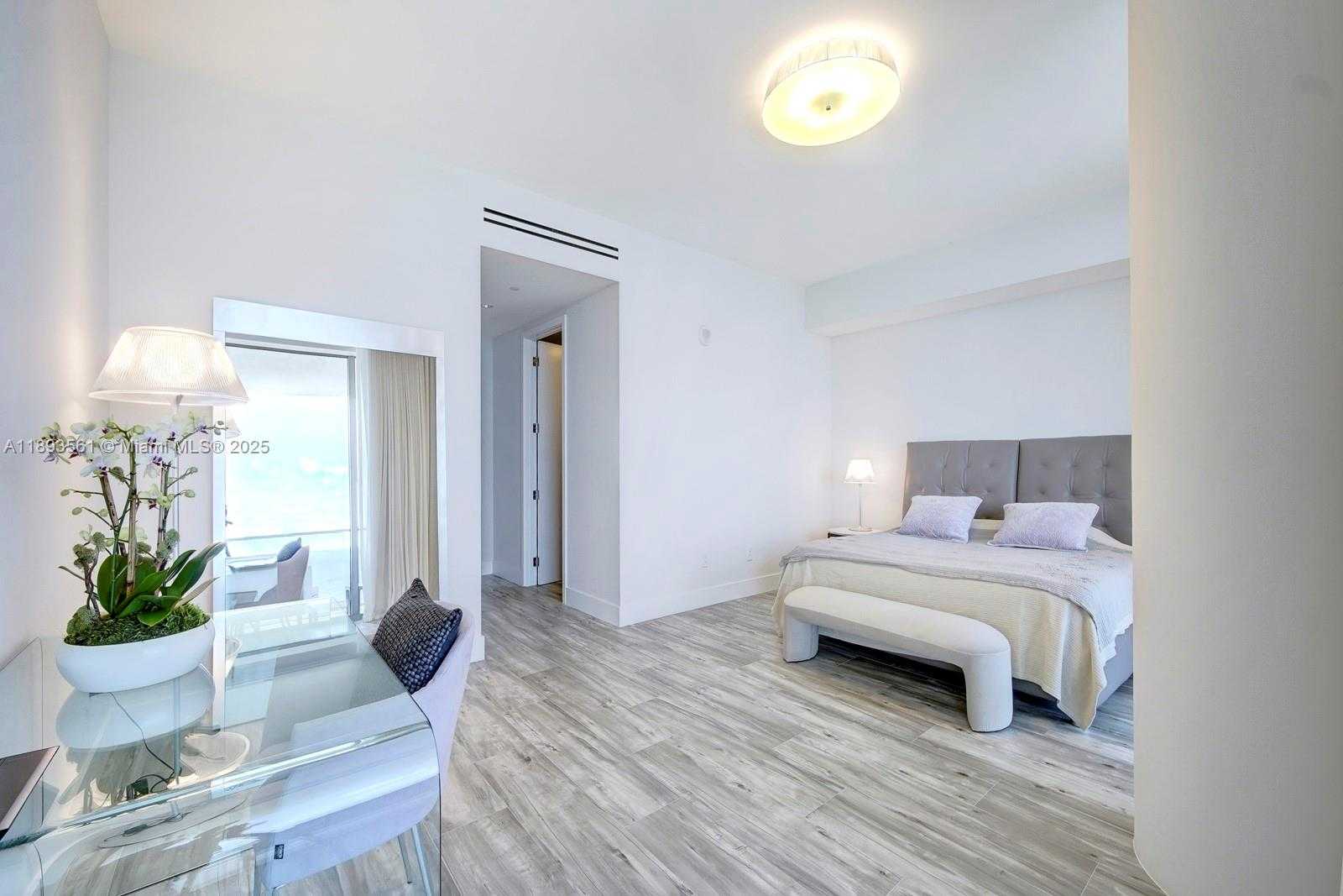 Small Image of 10203 COLLINS AVE #1502, Bal Harbour Number 12