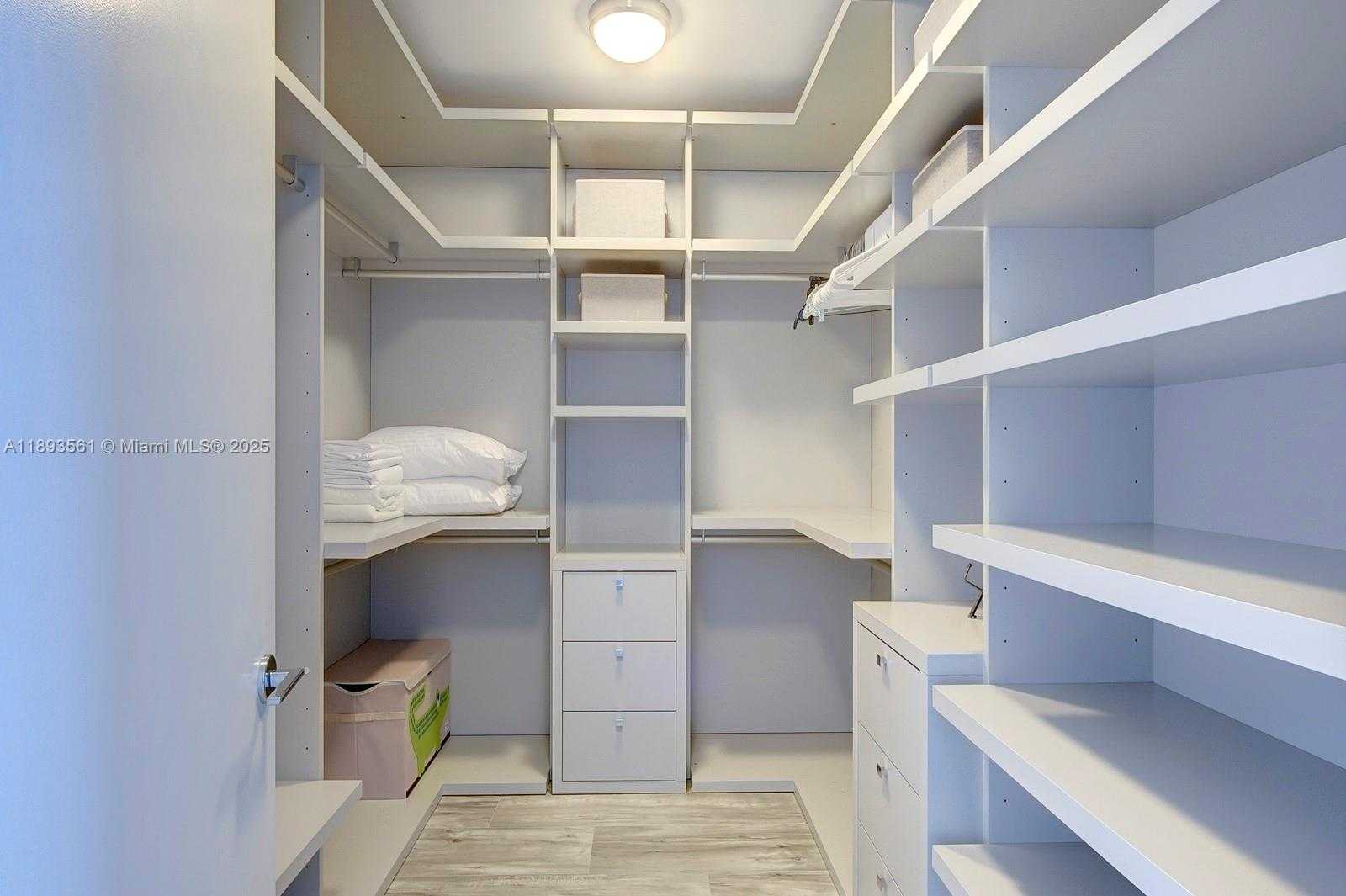 Small Image of 10203 COLLINS AVE #1502, Bal Harbour Number 16