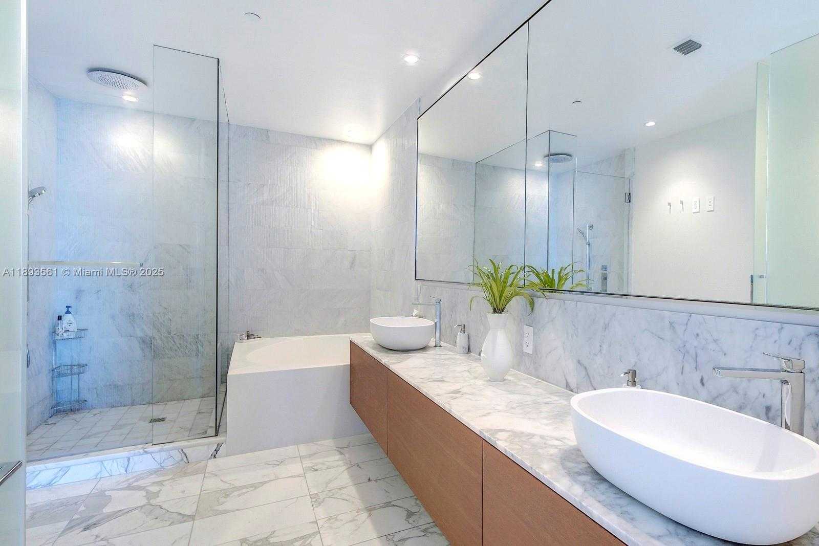 Small Image of 10203 COLLINS AVE #1502, Bal Harbour Number 17