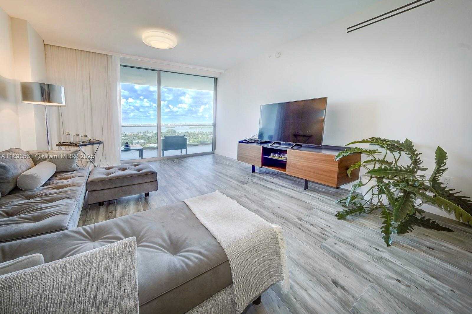 Small Image of 10203 COLLINS AVE #1502, Bal Harbour Number 30