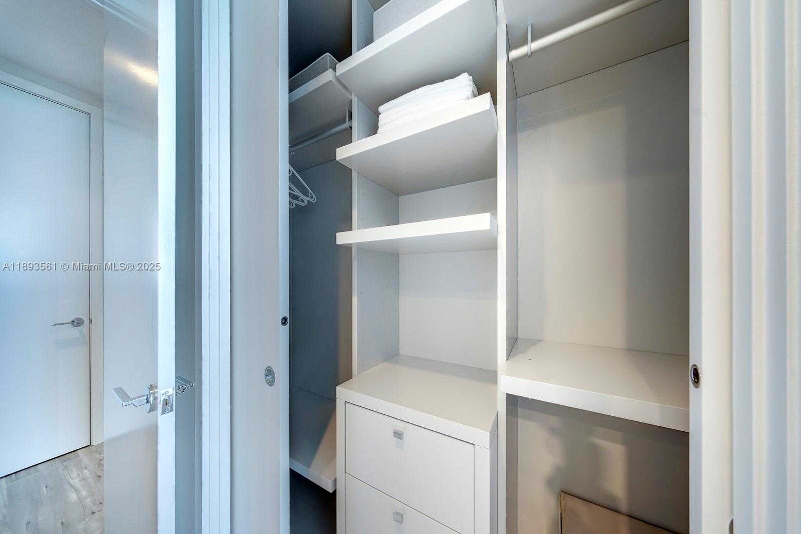 Small Image of 10203 COLLINS AVE #1502, Bal Harbour Number 37