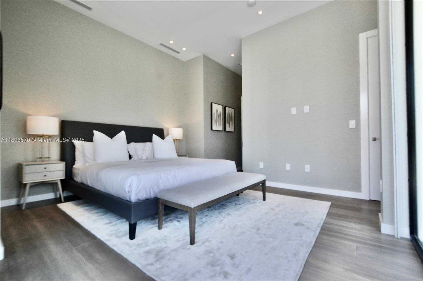 Small Image of 7015 MIRA FLORES AVE, Coral Gables Number 27