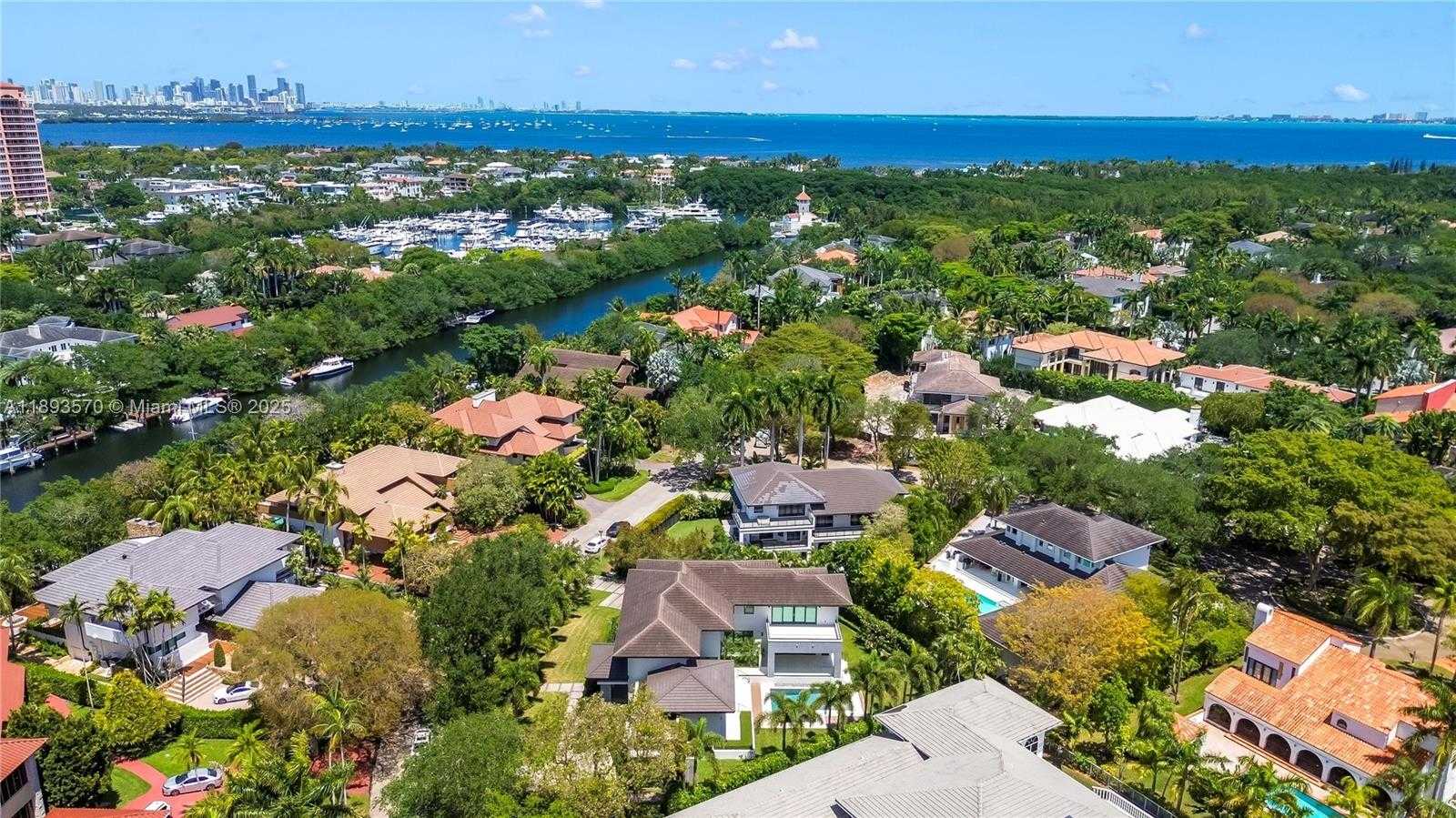 Small Image of 7015 MIRA FLORES AVE, Coral Gables Number 3