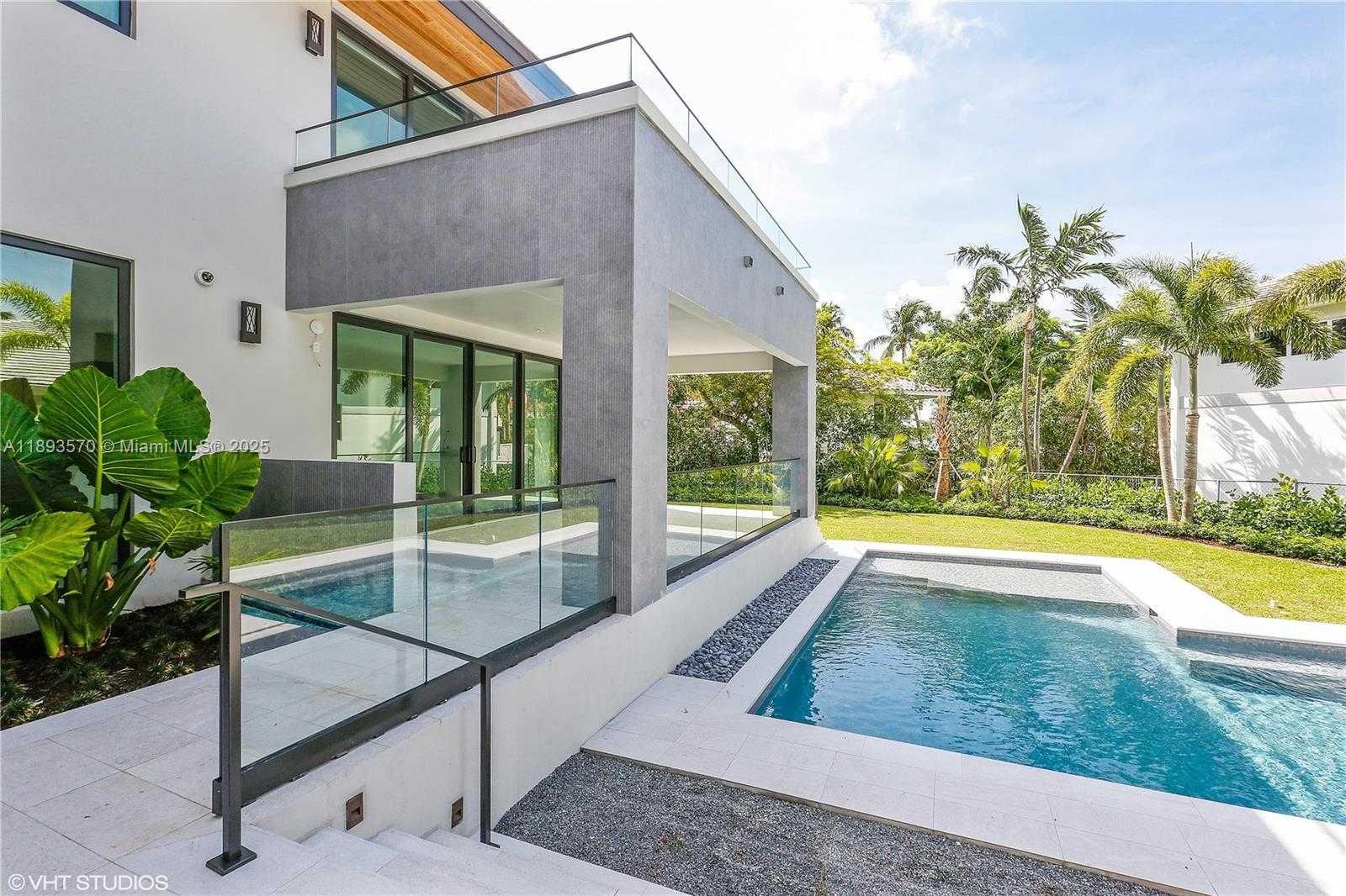 Small Image of 7015 MIRA FLORES AVE, Coral Gables Number 31