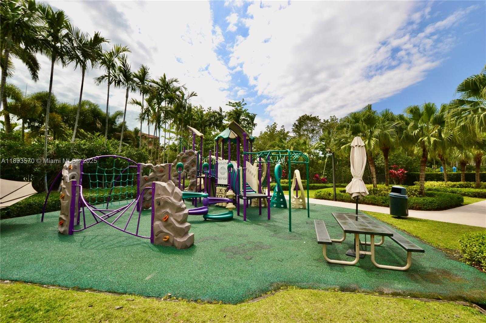 Small Image of 7015 MIRA FLORES AVE, Coral Gables Number 55