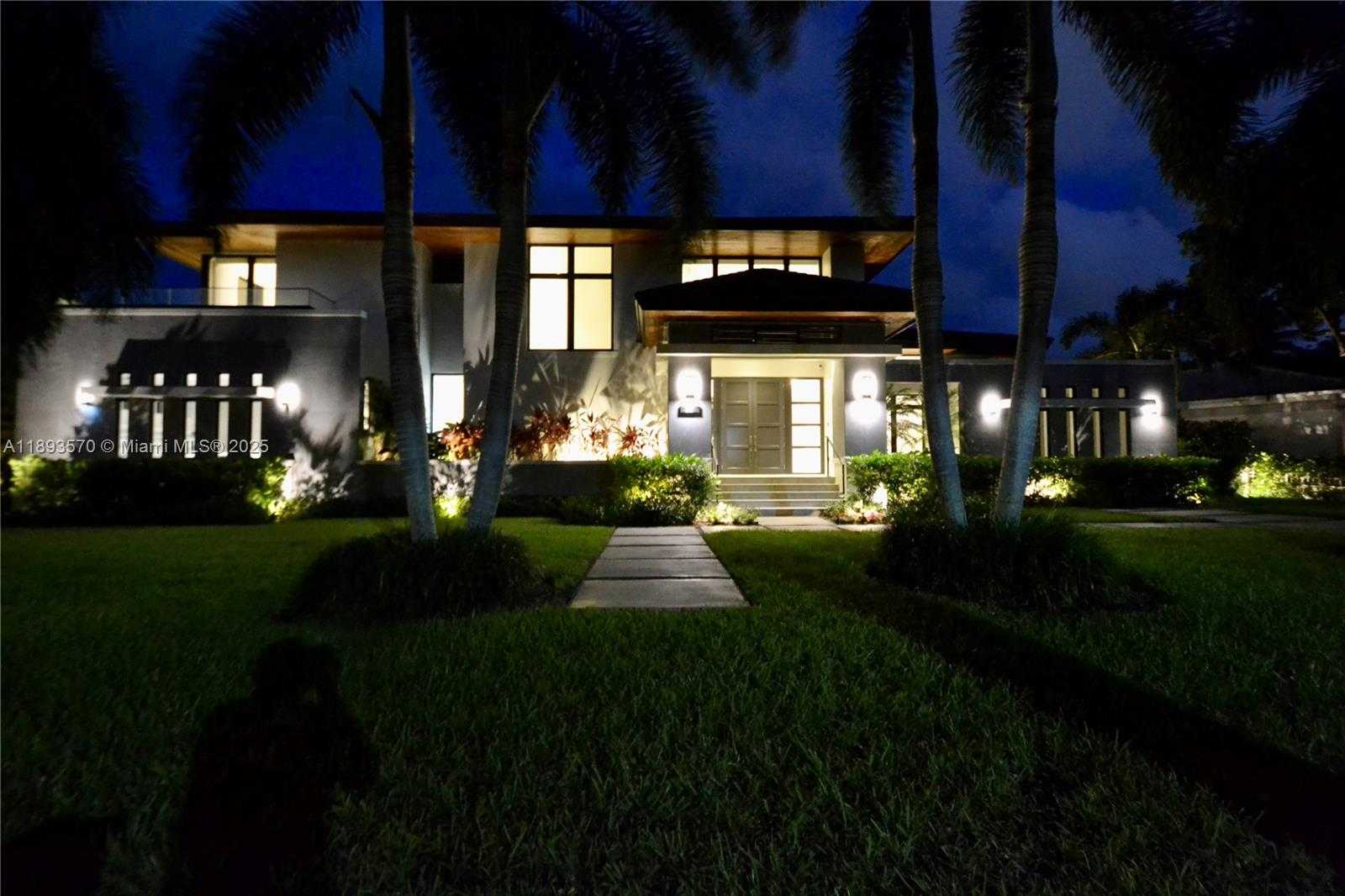 Small Image of 7015 MIRA FLORES AVE, Coral Gables Number 75