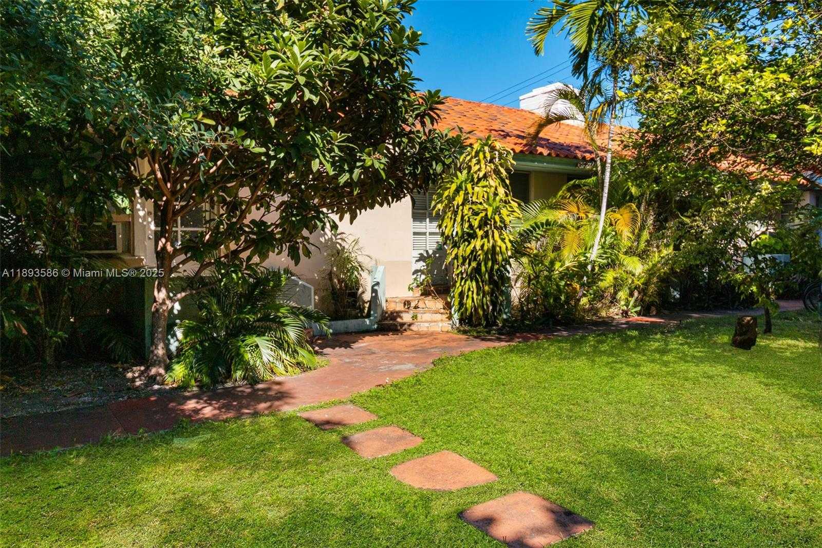 Small Image of 835 ALTON RD #7, Miami Beach Number 11