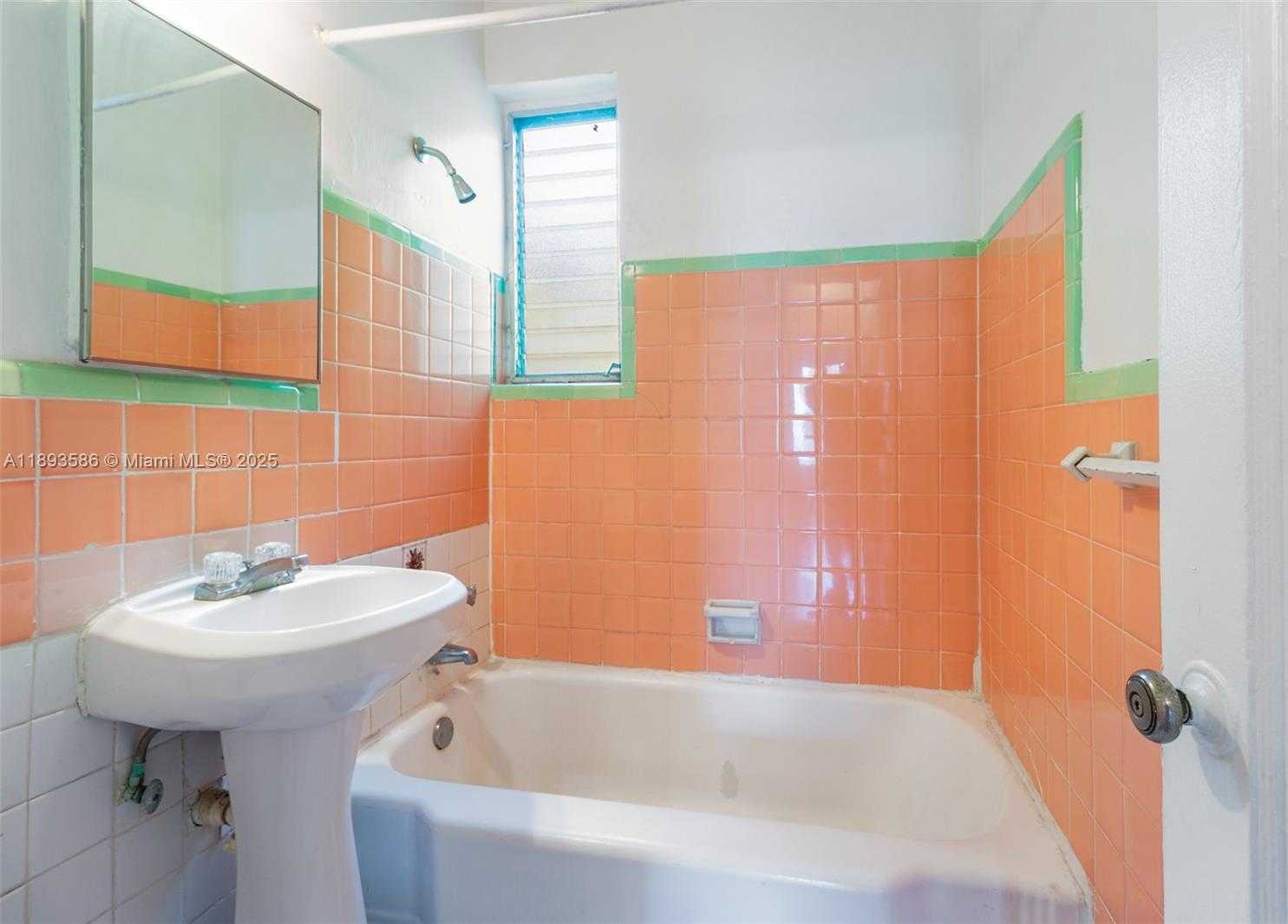 Small Image of 835 ALTON RD #7, Miami Beach Number 9