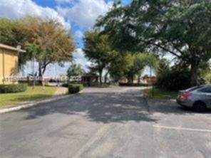 Small Image of Hialeah Number 4