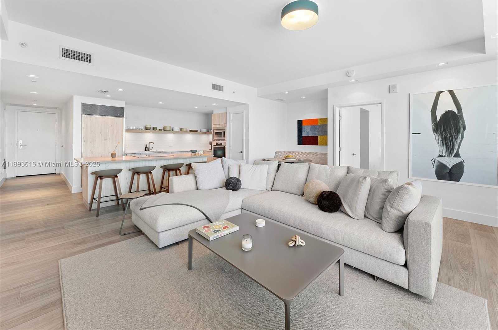Small Image of 6899 COLLINS AVE #2601, Miami Beach Number 10