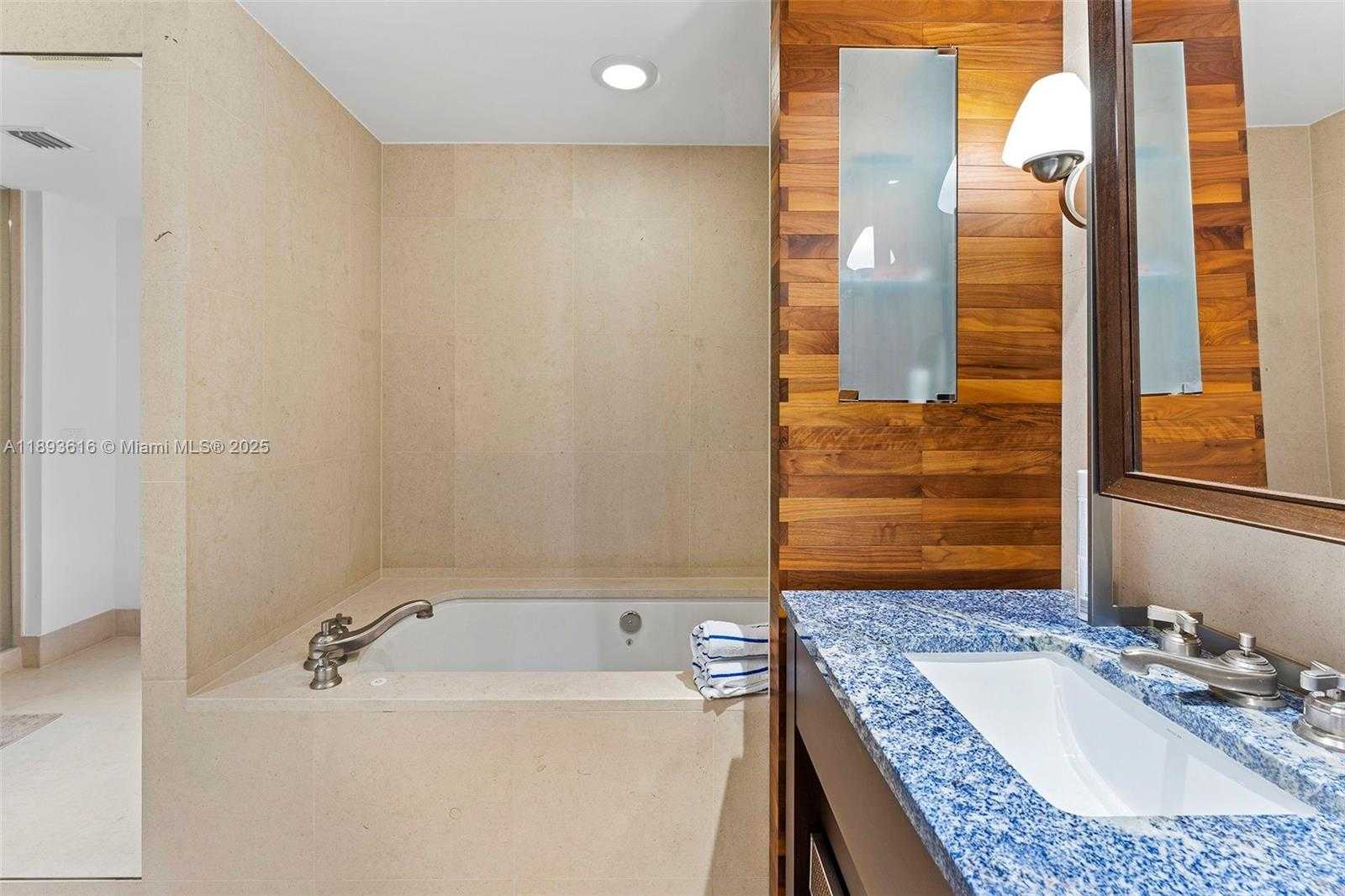 Small Image of 6899 COLLINS AVE #2601, Miami Beach Number 23