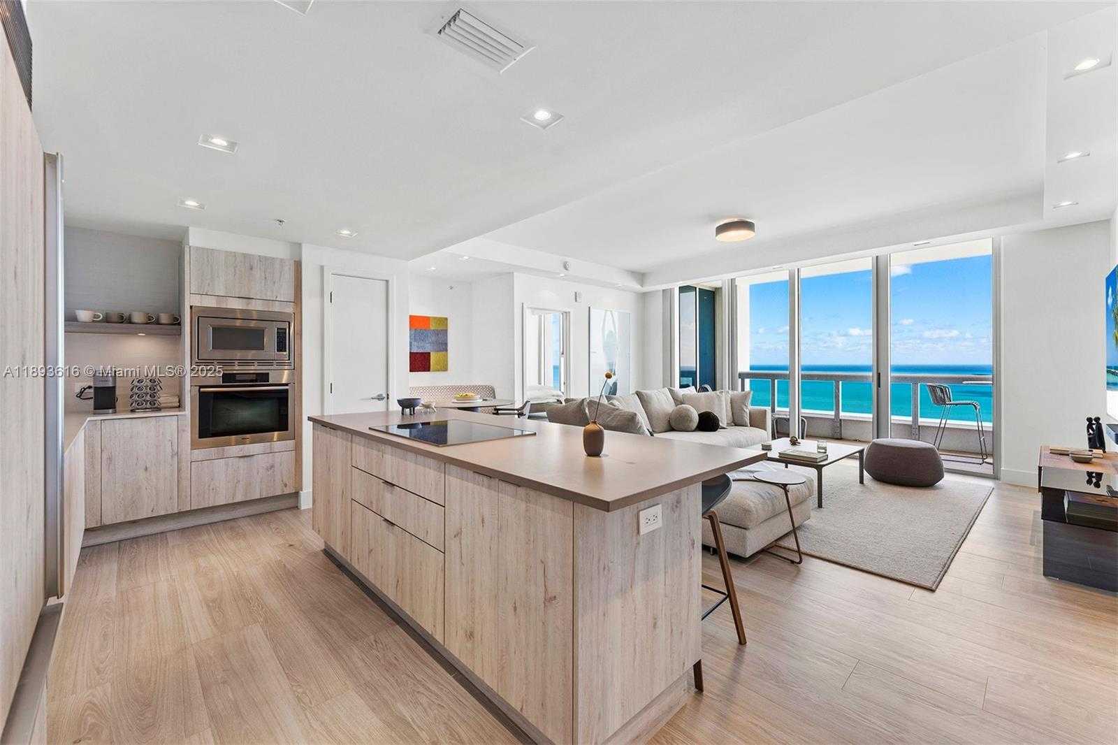 Small Image of 6899 COLLINS AVE #2601, Miami Beach Number 9