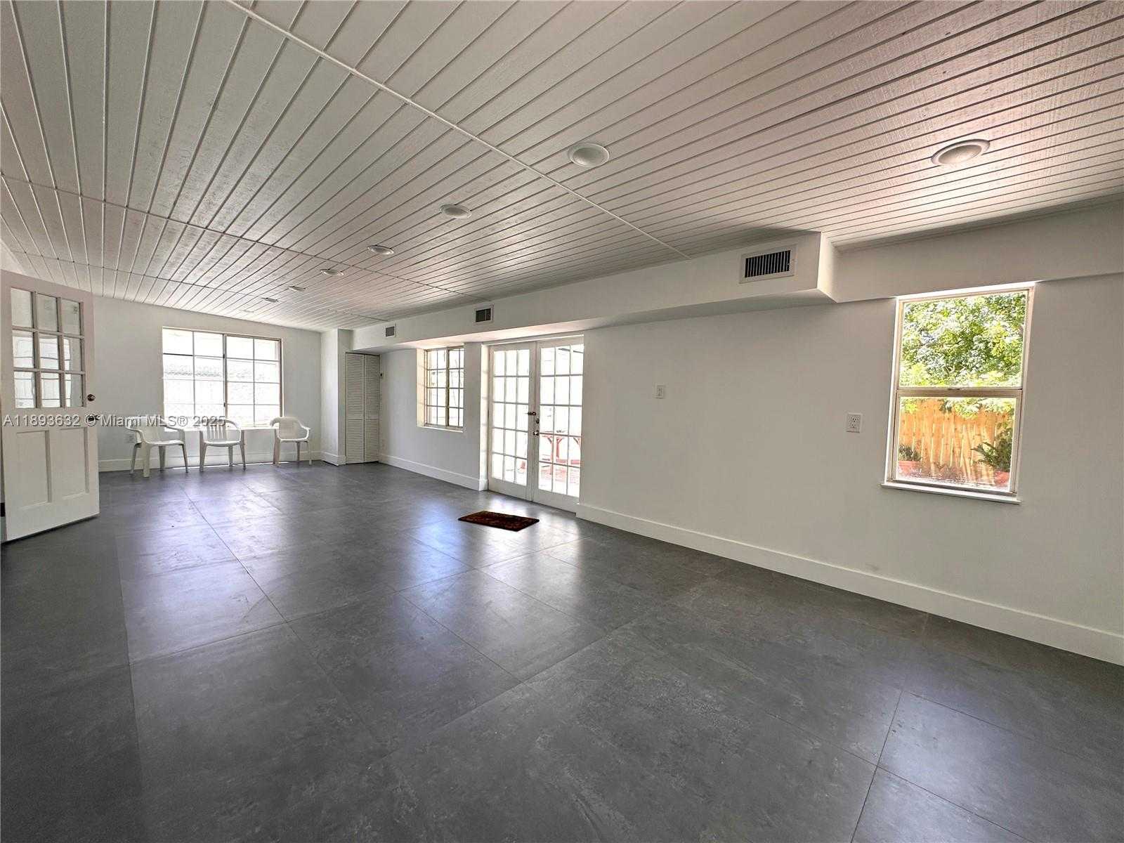 Small Image of 3952 SOUTH WEST 136TH AVE #1, Miami Number 14